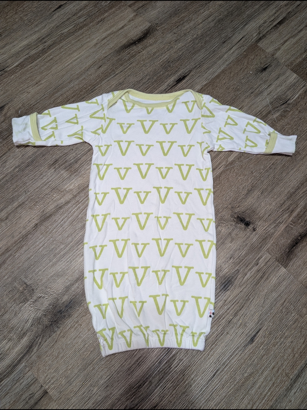 babysoy Organic Cotton Infants White Sleep Gown Light Green V Print 0-3M